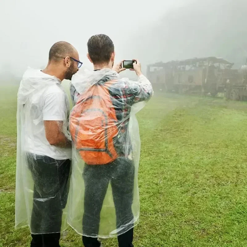 5/10 pezzi: poncho antipioggia - Emergency Poncho Rain recensione e prezzo